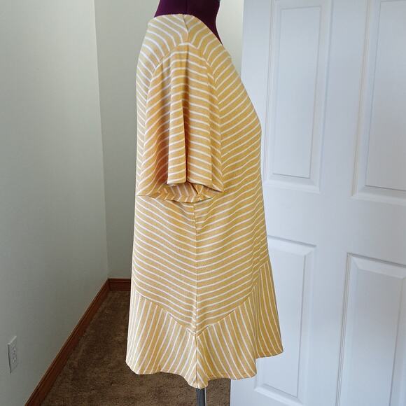 Lane Bryant Sunshine Striped Tunic Top 18 / 20 lightweight sweater short sleeves - Picture 4 of 12